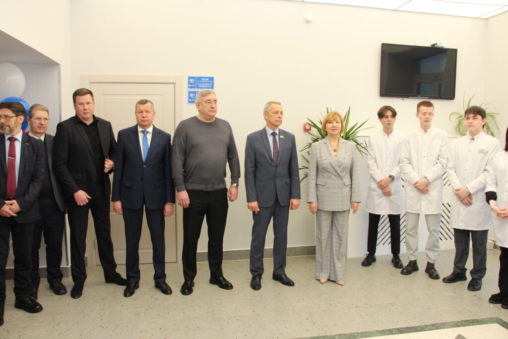 Торжественное открытие корпуса "М" медицинского факультета ЧГУ им. И.Н. Ульянова после капитального ремонта (фоторепортаж)
